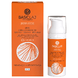 Lekki krem ochronny SPF50 BASICLAB - Prewencja i Antyoksydacja - 50 ml