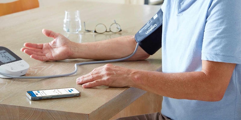 ciśnieniomierz naramienny